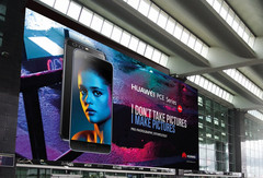 Ein Werbeplakat zum Huawei P10. Sujets zum P11 lassen auf tolle Fortschritte im Kamerabereich schließen.