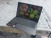 Lenovo IdeaPad 3 14: hohe Leistung bei geringen Emissionen zum kleinen Preis unter 500 Euro (Bild: Eigenes)