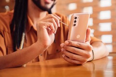 Das Moto G Stylus 2022 bietet einen Stylus und ein großes Display zum Mittelklasse-Preis. (Bild: Motorola)