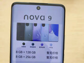 Das Huawei Nova 9 setzt auf ein 120 Hz schnelles Display mit einer 32 MP Punch-Hole-Frontkamera. (Bild: ITHome)