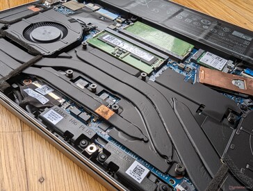 Das Lüftergeräusch ist bei geringer bis mittlerer Belastung leise