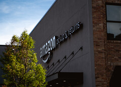 Weltweit fanden Proteste gegen den Online-Versanhändler Amazon statt (Bild: Bryan Angelo/Unsplash)