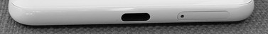 Unten: USB-C-Port, SIM-Slot