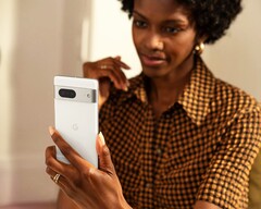 Das Google Pixel 7 kann im Display-Test von DxOMark viele deutlich teurere Smartphones übertreffen. (Bild: Google)