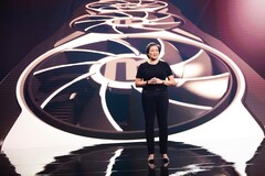 AMD-Chef Dr. Lisa Su hat die Radeon RX 6000-Serie bereits im Oktober stolz präsentiert, bald folgen günstigere Modelle. (Bild: AMD)