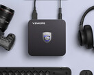 Der iX9 ist bis zum 1. November 2026 zum reduzierten Preis erhältlich. Im Bild: der Mini-PC in einem kreativ gestalteten Schreibtisch-Setup