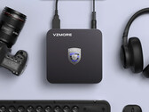 Der iX9 ist bis zum 1. November 2026 zum reduzierten Preis erhältlich. Im Bild: der Mini-PC in einem kreativ gestalteten Schreibtisch-Setup