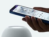 Der HomePod mini ist eine gute Wahl für iPhone-Nutzer, die einen günstigen, smarten Lautsprecher suchen. (Bild. Apple)