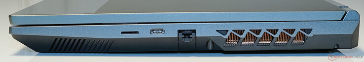Rechts: microSD-Kartenleser, Thunderbolt 4 (Stromversorgungsausgang), Gigabit LAN