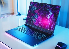 18-Zoll-Gamer Asus Strix G18 mit RTX 4070, 32 GB RAM und 1 TB SSD bleibt leise und ist zum Bestpreis bei Notebooksbilliger erhältlich (Bild: Alex Wätzel)