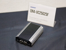 Neuer Netzwerkadapter QNA-UC25G2SF bietet bis zu 50 GBit/s. (Bildquelle: Andreas Sebayang/Notebookcheck.com)