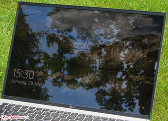 Das Gram 16 im Freien.