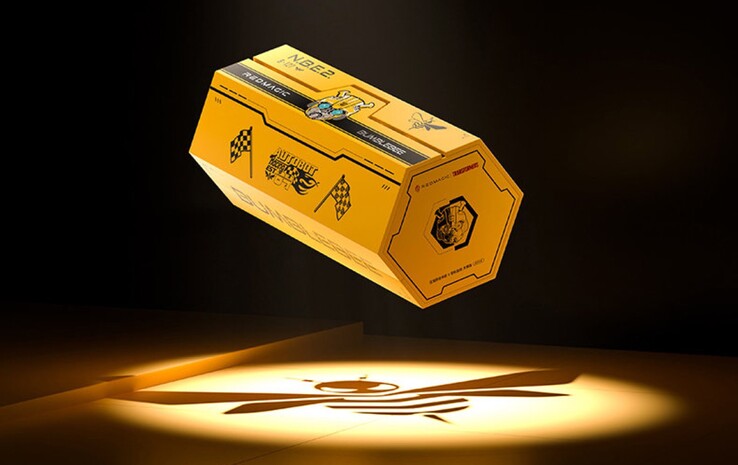 Die Bumblebee Edition wird in einer zylindrischen Geschenkbox geliefert. (Bild: Nubia)