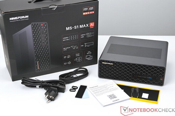 Der Lieferumfang des Minisforum MS-S1 Max
