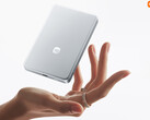Die Xiaomi UltraThin Magnetic Powerbank mit 10.000 mAh kostet in China umgerechnet rund 44 Euro. Im Bild: Eine Werbeabbildung, die das schlanke und leichte Design zeigt