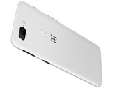 OnePlus 5T in Sandstone White