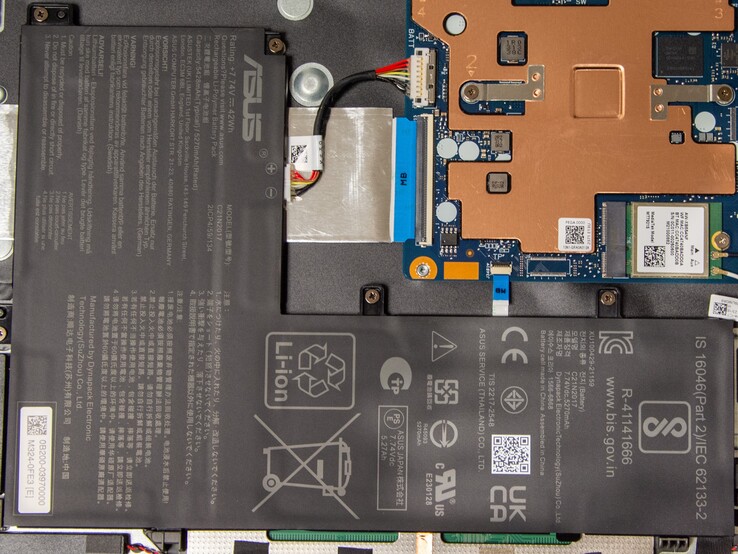 Der Akku des Asus Chromebook CM14 hat eine Kapazität von 42 Wh.