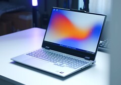 Lenovo verkauft das LOQ 15 mit RTX 5070, Core i7 und WQHD-Display aktuell für unter 1.000 Euro (Bildquelle: Florian Glaser)