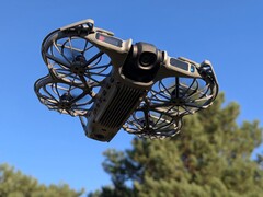 Verschiedene DJI-Drohnen lassen sich nun über die Apple Watch steuern (Bildquelle: Christian Hintze, Notebookcheck)