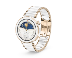 Watch GT5 Pro 42mm Ceramic