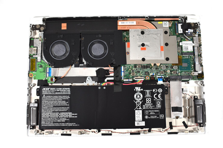 Blick ins Innere des Acer ConceptD CN515-51