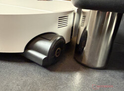 Die ausfahrbare Wischwalze sorgt für nahezu randlose Reinigung.