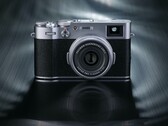 In der fünften Generation erhält die Fujifilm X100 endlich ein neues, verbessertes Objektiv. (Bild: Fujifilm)