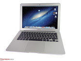 Apple: Macbook Air 13 minimal aktualisiert