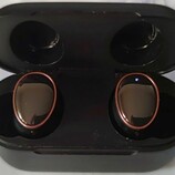 1MORE EVO TWS in Schwarz im offenen Case (Bildquelle: Eigene)