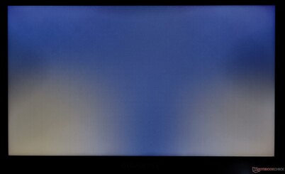 Starkes Backlight Bleeding in den Ecken bei langer Belichtung