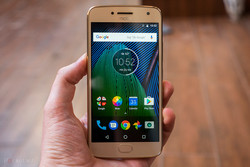 Moto G5 Plus (Quelle: Pocket Lint)