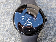 Die Google Pixel Watch der nächsten Generation soll eine deutlich längere Akkulaufzeit und bessere Performance erhalten. (Bild: Notebookcheck)