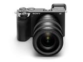 Die Sony A6700 startet als Flaggschiff-APS-C-Kamera des Herstellers. (Bild: Sony)