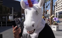 Ein Video der besonderen Art hat Vivo zum Launch des Randlos-Phones 