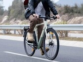 Air 30: Neues Elektrofahrrad erscheint in zwei Modellvarianten (Bildquelle: Ado)