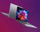 Lenovo verkauft das IdeaPad Slim 3 derzeit in den Farbvarianten Cosmic Blue und Luna Grey