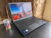 Lenovo ThinkPad X1 Nano Gen 3 Laptop im Test: Intel Core-P bei unter 1 kg