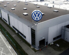 Volkswagen: Pläne für E-Auto-Batteriewerke in Europa auf Eis, VW wartet EU-Reaktion auf IRA US-Subventionen ab.