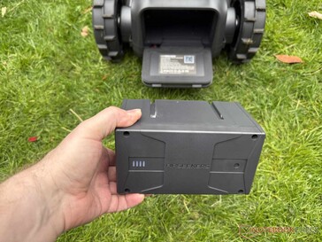 15 Ah großer Akku zum Herausnehmen