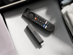 Der neue Amazon Fire TV Stick 4K (2026) wird per USB mit Strom versorgt