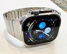 Das Titan-Gehäuse der Apple Watch Ultra kann poliert werden, um ein glänzendes Finish zu erhalten. (Bild: De Billas Lux)