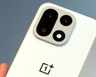 Das OnePlus 15 soll trotz Downgrades bei der Hardware und fehlendem Hasselblad-Branding die bisher "beste OnePlus Kamera" bieten. (Bildquelle: Weibo)