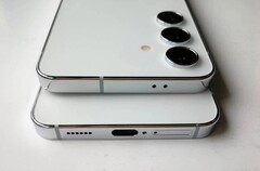 Das Samsung Galaxy S24 erhält einen flachen, glänzenden Rahmen, ähnelt ansonsten aber dem Galaxy S23. (Bild: Sonny Dickson)