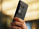 Das Sony Xperia 1 VIII wird mit einem AI Kamera-Assistenten beworben, der schon in der Werbung nicht überzeugt.
