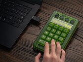 Das 8BitDo Retro 18 Mechanical Numpad gibts jetzt auch als Xbox-Edition