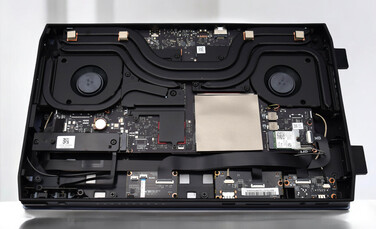 Der Blick in Innere des Minisforum AtomMan G7 Ti