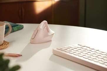 Stylisch und gesund: Die Logitech Lift in Rosa