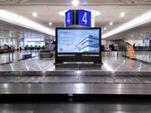 75-Zoll-E-Paper am Flughafen.