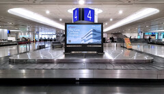 75-Zoll-E-Paper am Flughafen.