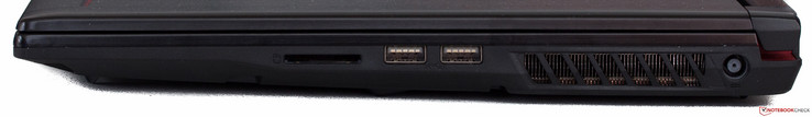 rechte Seite: SD-Cardreader, 2x USB-A 3.0, Strom